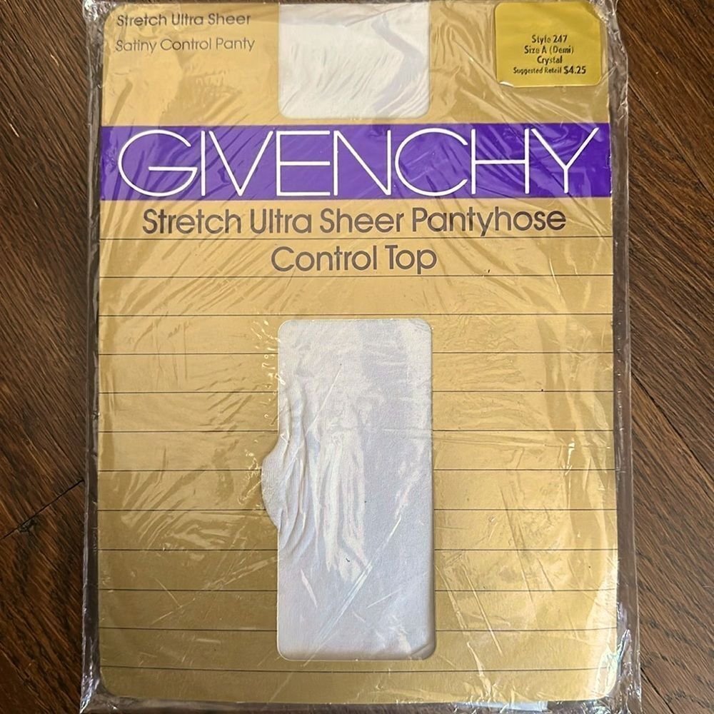 Vtg 1986 new in packaging Givenchy stretch ultra sheer pantyhose control top